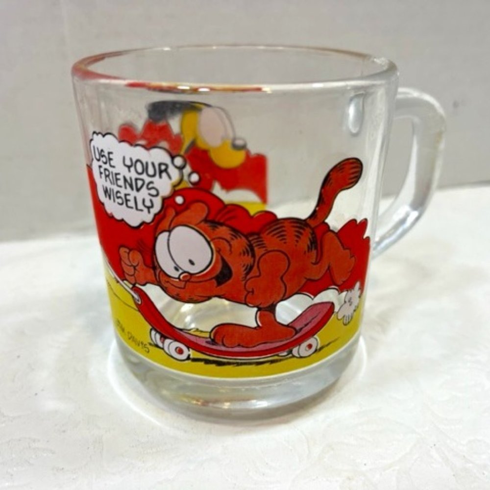 Garfield Use Your Friends Wisely Glass Coffee Tea Mug McDonalds 1978 Jim Davis